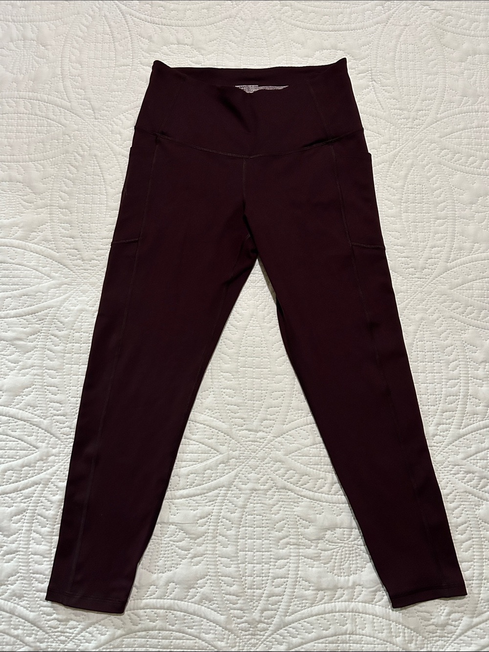 Victoria's Secret Sport -KNOCKOUT TIGHT- Deep Plum w/ Side Pockets Sz: M